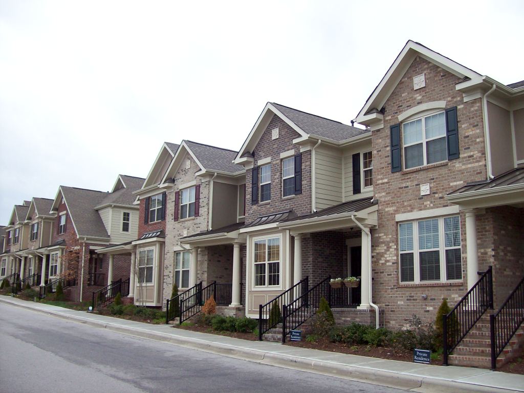 Stone Creek Front Streetscape 2