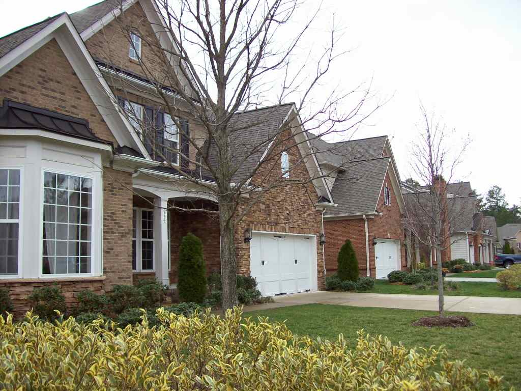 Highland Oaks Streetscape